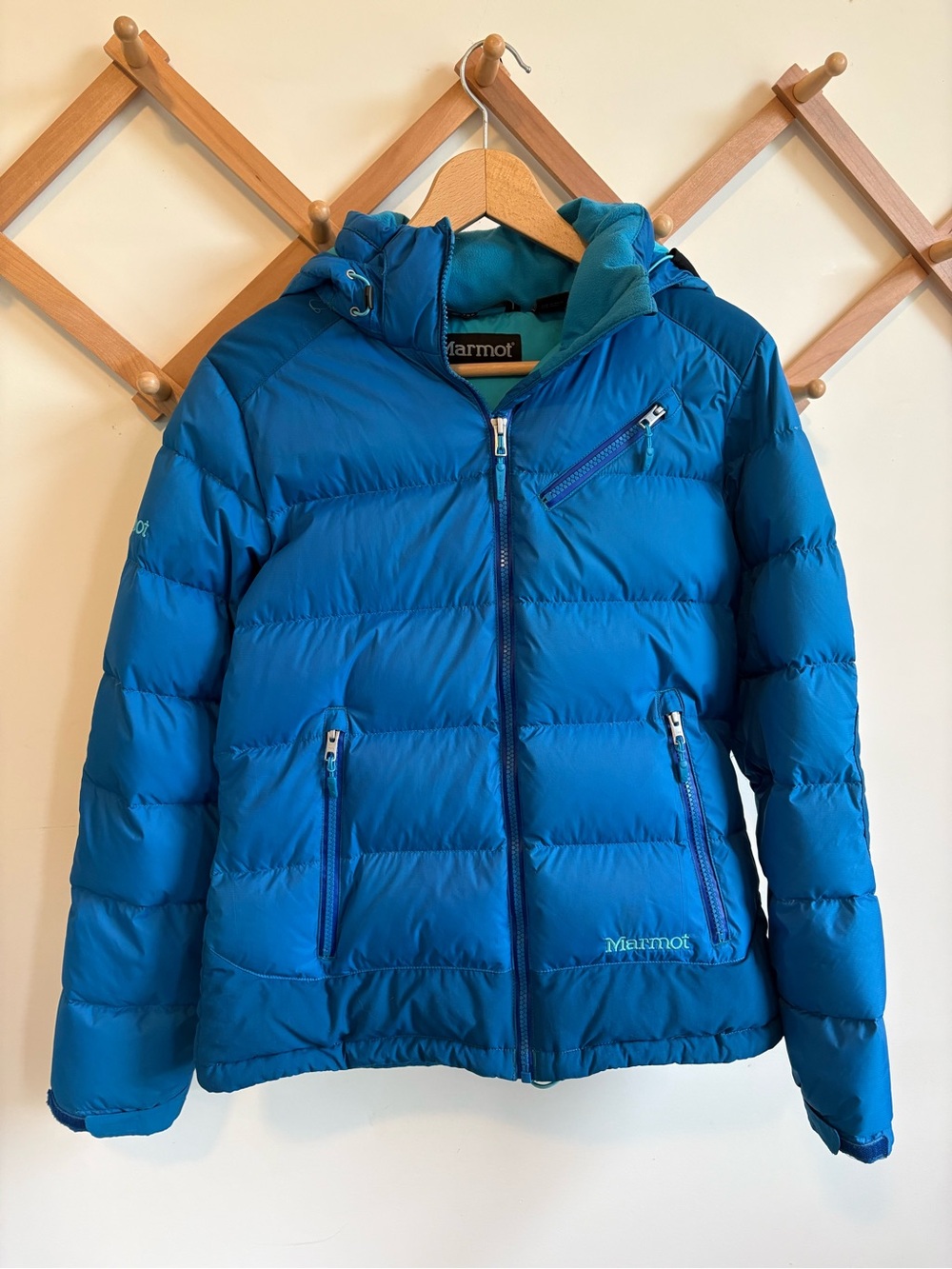 Marmot Women’s Teal-Blue Insulated Down Puffer Jacket